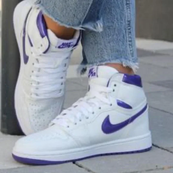 Air Jordan 1 High OG 'Court Purple Sz 6.5 Women - Picture 5 of 11